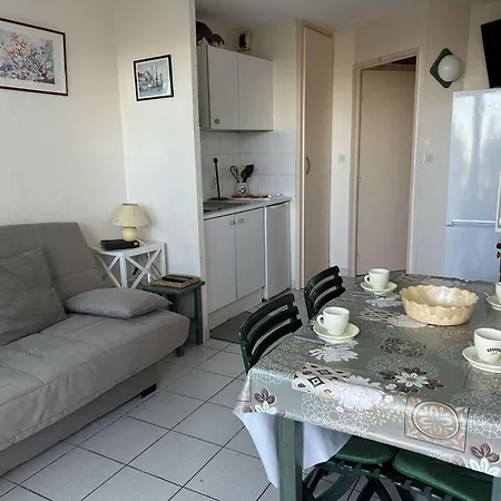 Appt Deux Pieces Port Camargue Pc900-017 شقة *